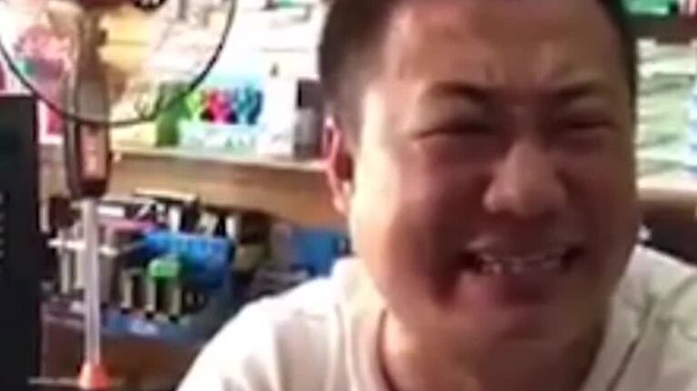 El chino que canta una canción de Rodrigo