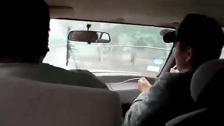 Un "limpiaparabrisas manual" para zafar de la lluvia