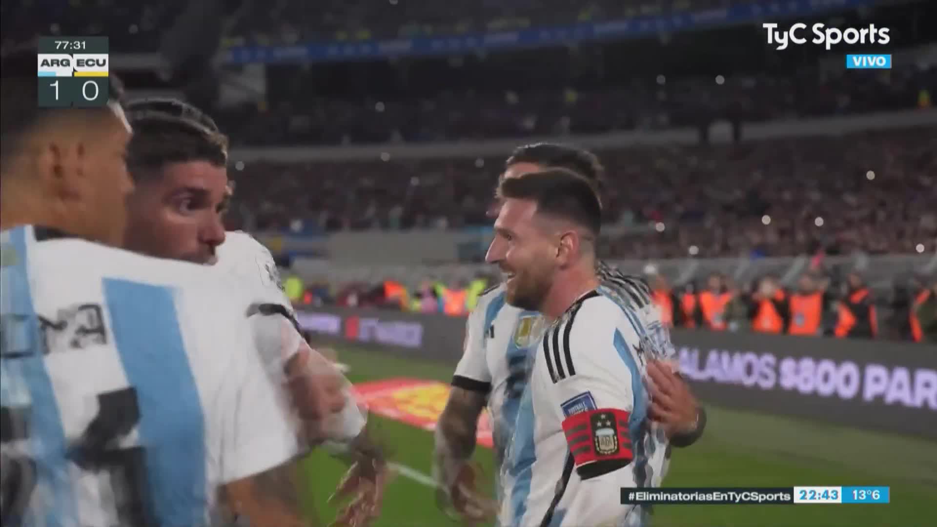 Golazo de Messi de tiro libre para abrir el partido