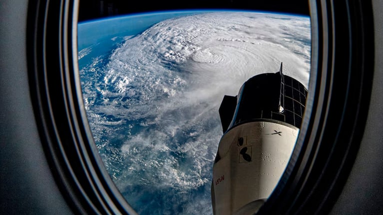 Impresionante vista del avance del huracán Milton al suroeste de Florida