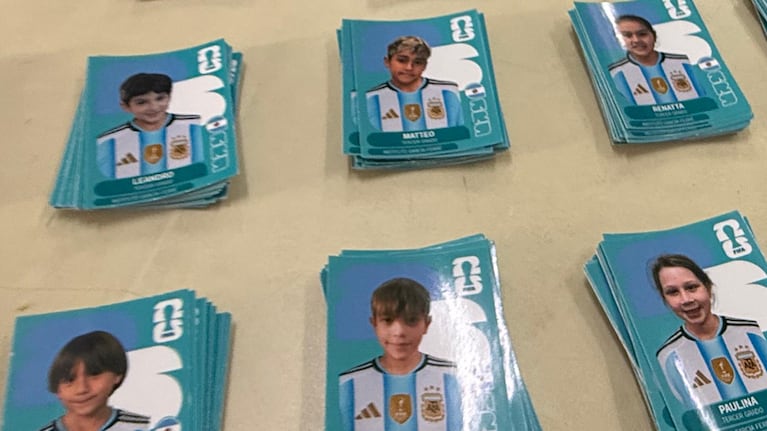 Una escuela de Córdoba armó su propio álbum de figuritas