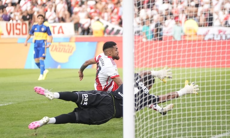 El gol de Paulo Díaz y el 2-3 de River ante Boca en el Kempes