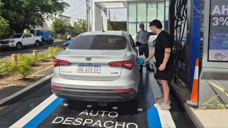 Llegaron los surtidores auto-service a Córdoba: el paso a paso para usarlos