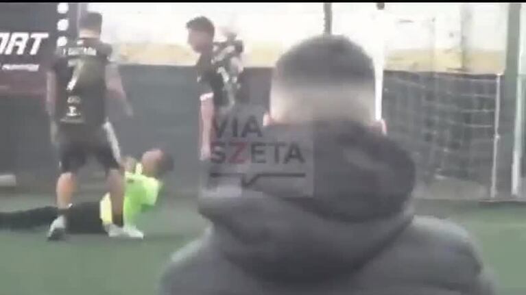 Brutal ataque a un árbitro de fútbol amateur