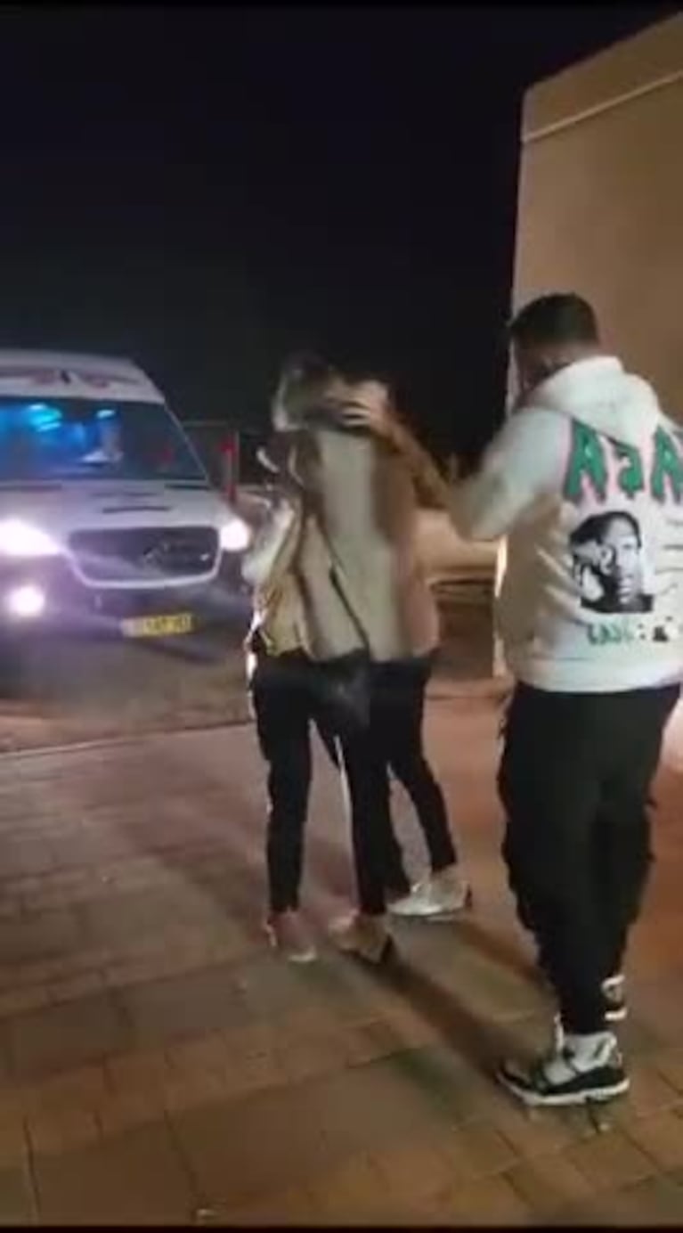 El abrazo entre la rehén israelí y su mamá