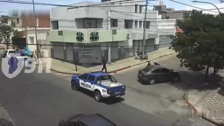 Ladrón con pedido de captura chocó a policías tras una feroz persecución