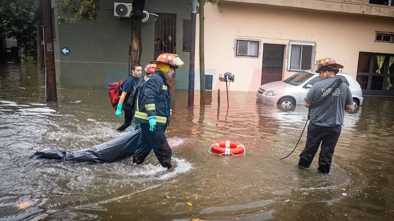 Se ahogó en el temporal de Buenos Aires y lo encontraron flotando