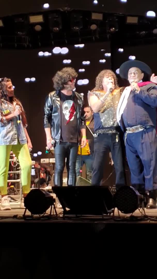 La Mona Jiménez cantó junto al Chaqueño Palavecino en el Festival Bum Bum