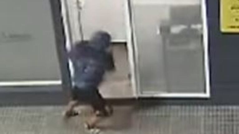 Video: asesinaron a un playero en Rosario y dejaron una nota contra Pullaro