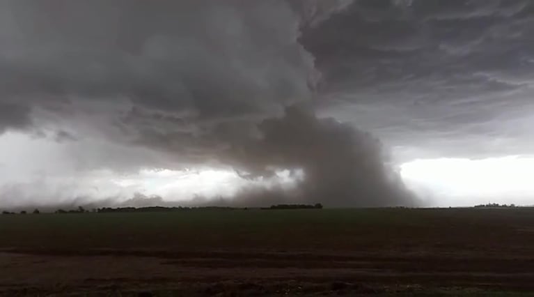 Fuerte tormenta de viento y tierra en Río Cuarto