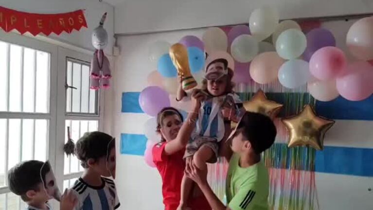 Festejó su cumple con Messi en unicornio