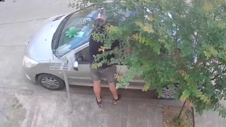 En 40 segundos: el ataque de un “robatecho” en Córdoba que quedó filmado y causó indignación