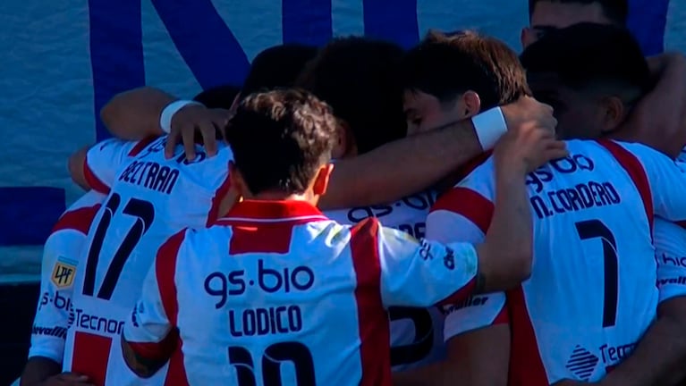 El gol de Alex Luna para el 1 a 0 de Instituto ante Godoy Cruz