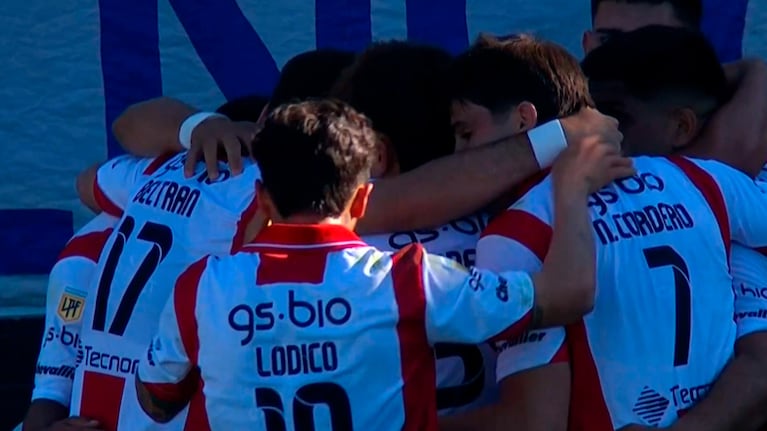 El gol de Alex Luna para el 1 a 0 de Instituto ante Godoy Cruz
