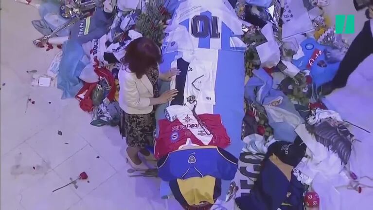 Cristina Kirchner en el velorio de Maradona