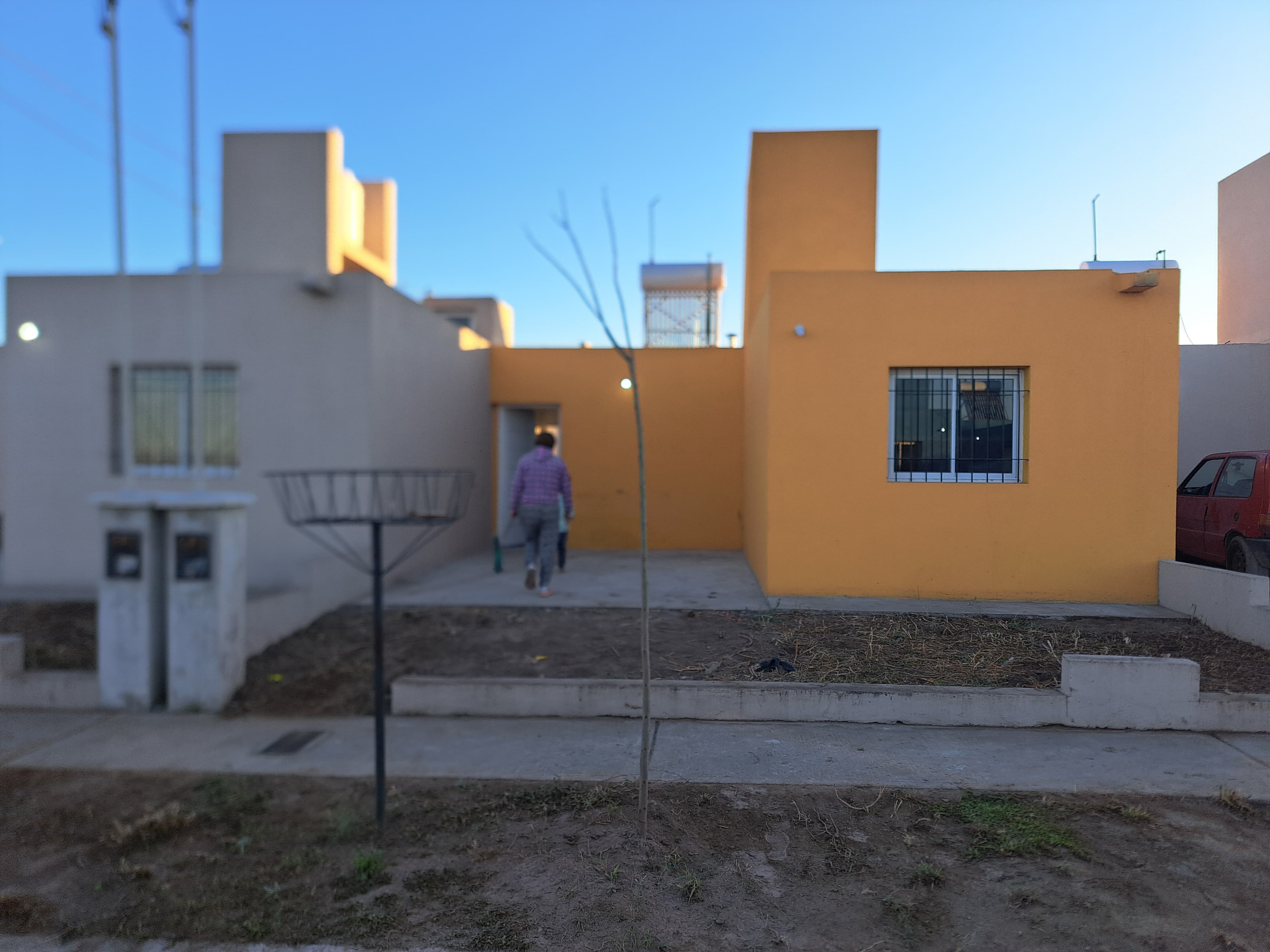 Las casas que el Gobierno entregó a las familias de la villa por dentro