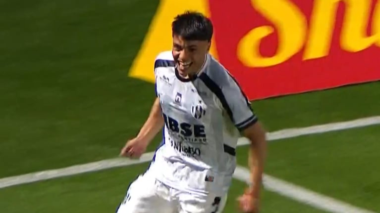 El gol del ex Talleres Barrera y el 2 a 0 de Central Córdoba ante Belgrano