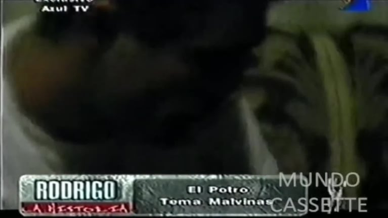 Alejandro Romero canta un tema sobre la guerra de Malvinas