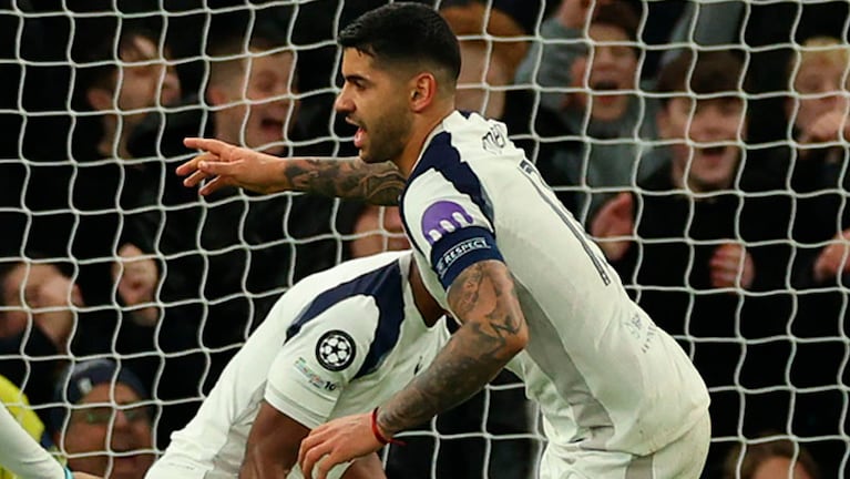 Se puso el traje de 9: el gol del Cuti Romero por Champions League