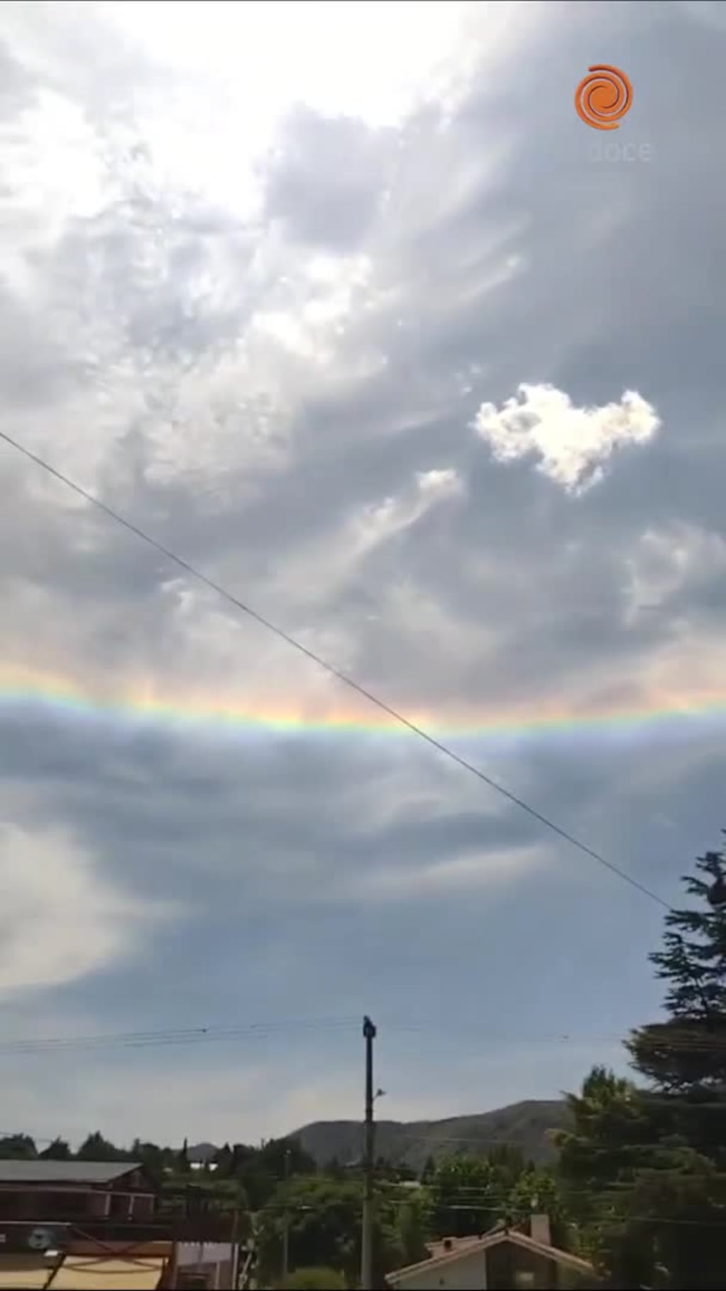 Sin llover, apareció un arcoíris en Córdoba