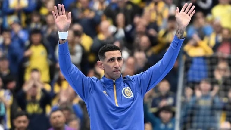 Las lágrimas de Di María por el imponente homenaje que le hizo Rosario Central en su regreso