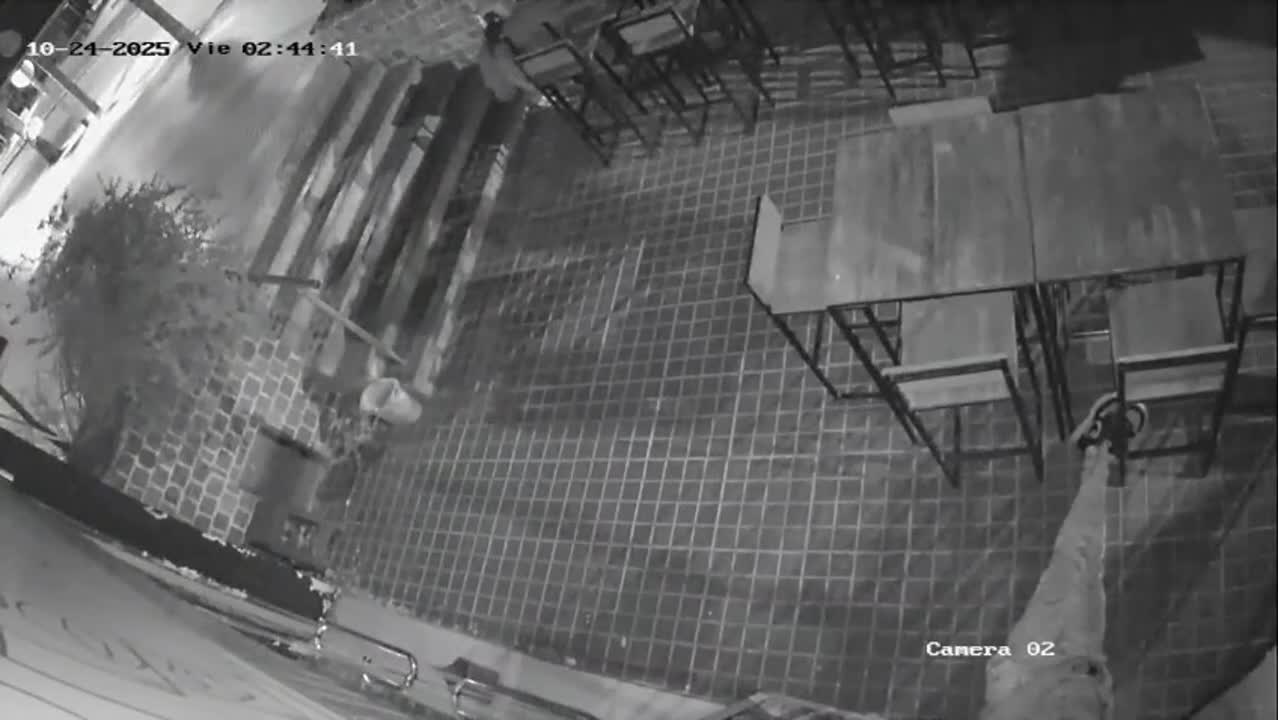 Ladrones roban kiosco en Carlos Paz 