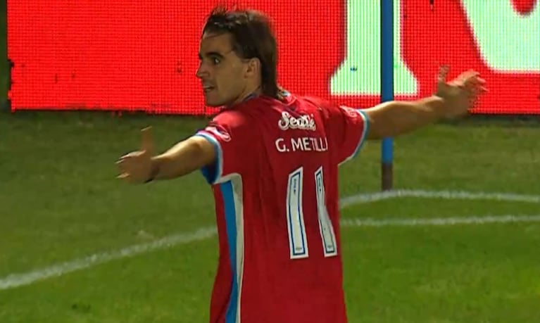 Blooper y gol de González Metilli para el 1 a 0 de Belgrano ante Estudiantes de Río Cuarto