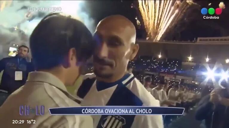 El ingreso del Cholo Guiñazú a su despedida
