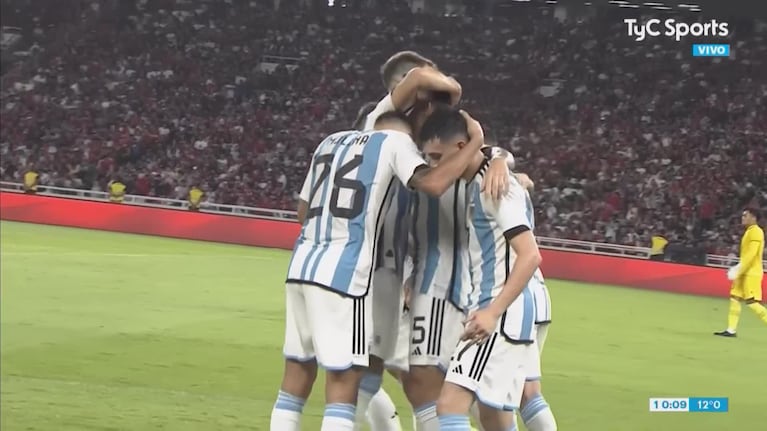 Golazo de Paredes para Argentina ante Indonesia