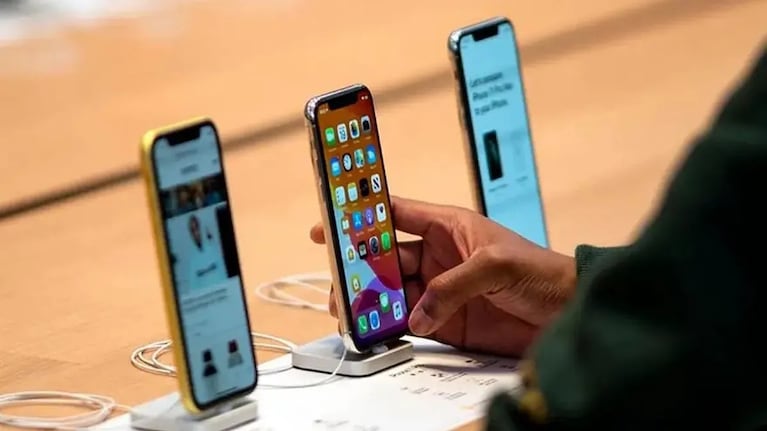 Comienza a regir la eliminación de aranceles para importar celulares: cuánto bajarán los precios