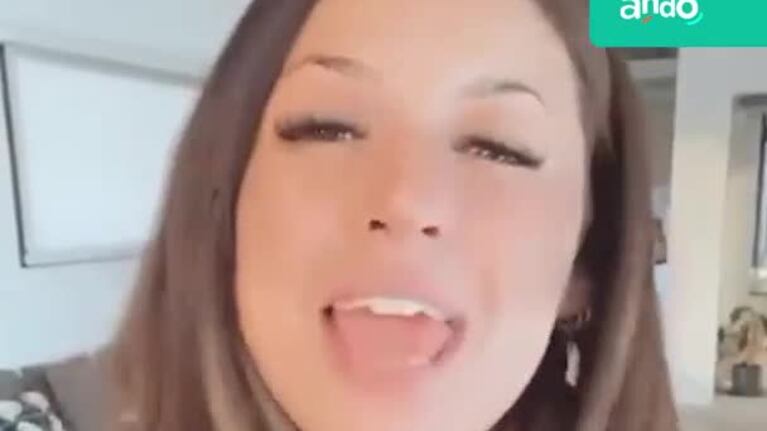 Magui Olave y el saludo para su mini fan