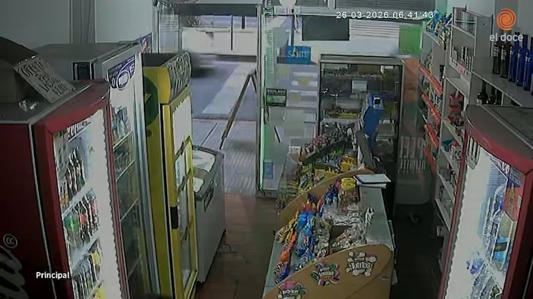 Se defendió de un ladrón con un cuchillo y evitó que le robara en un kiosco