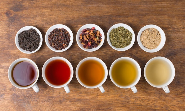 Las propiedades que aportan los diferentes colores del té