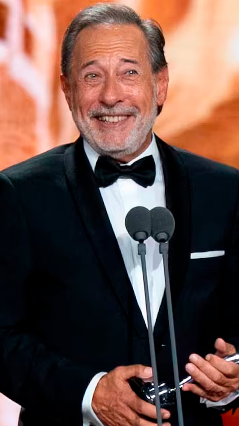 El premio especial que emocionó a Guillermo Francella