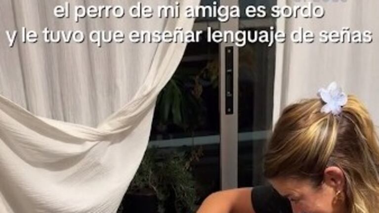 El tierno truco de una mujer para comunicarse con su perro sordo