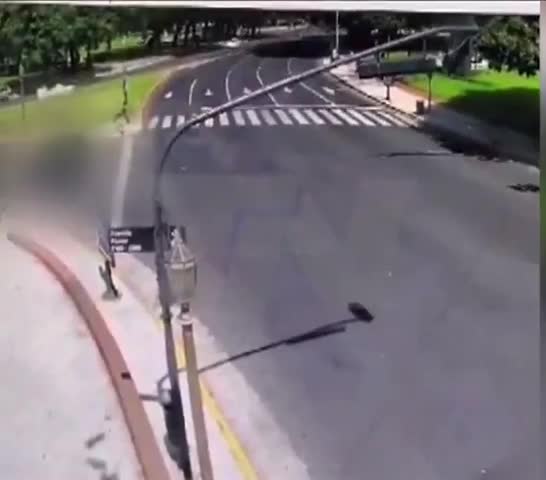 Difundieron el video del momento en el que una actriz atropelló y mató al turista brasileño en Recoleta