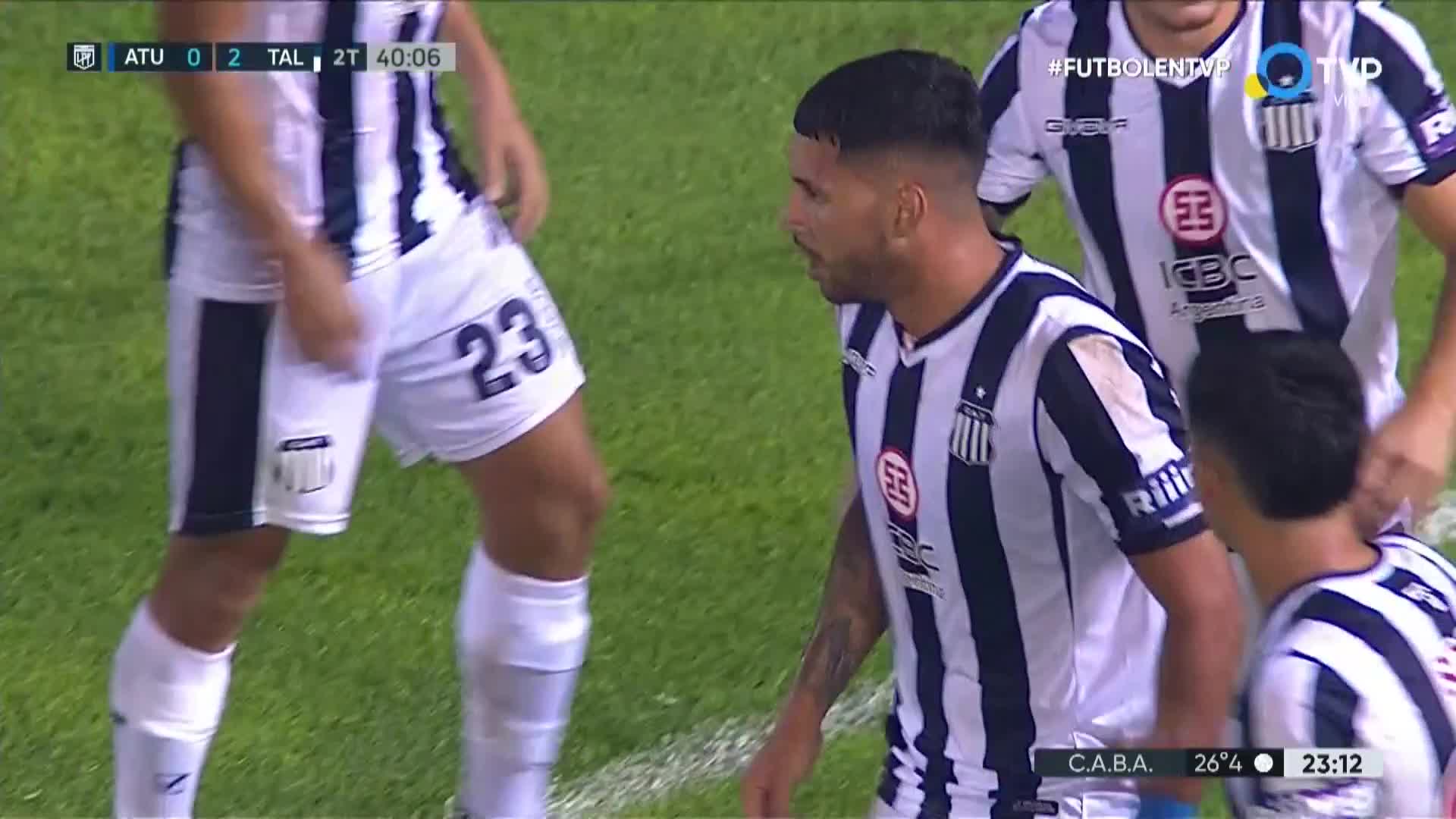 El golazo de Nahuel Bustos para el 2 a 0 de Talleres