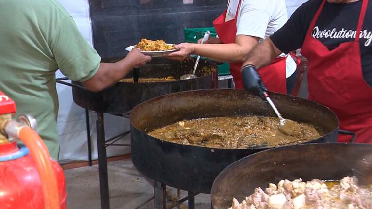 A puro sabor y música, así comenzó la Fiesta de las Colectividades