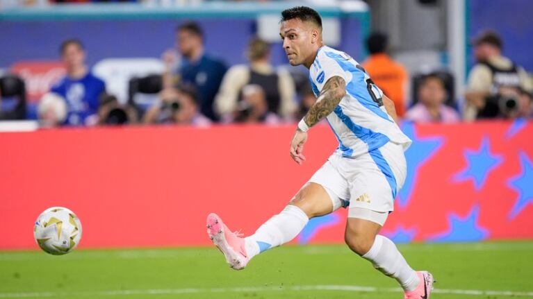 El gol de Lautaro Martínez y el 1 a 0 de Argentina sobre Colombia en el alargue