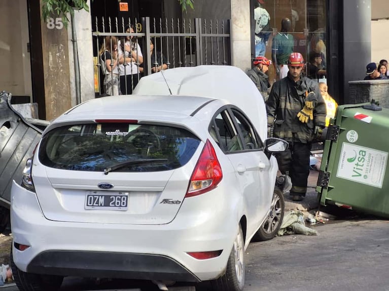 “No frenó nunca, fue espantoso”: testigo aseguró que el conductor del desastre en el centro cruzó en rojo