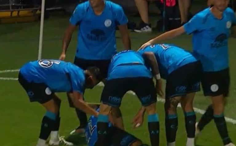 Uvita Fernández coronó una jugada brillante y estiró la ventaja de Belgrano en Alberdi