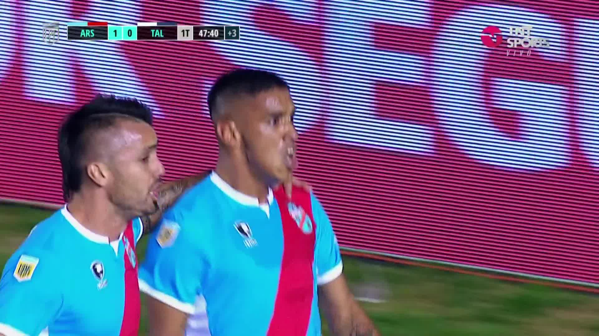 El gol de penal con el que Arsenal le gana a Talleres