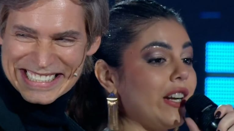 "Se la está chamuyando": el jurado estalló contra Carlos Baute por su actitud con una participante