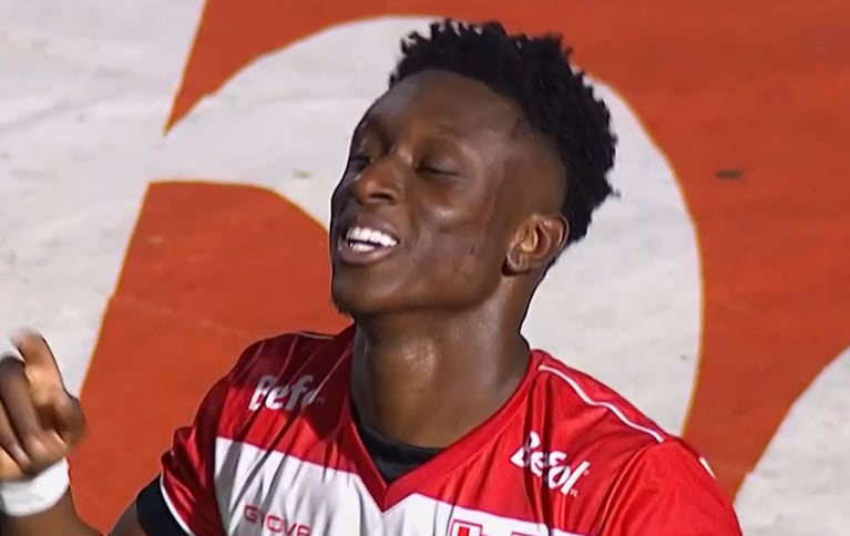 Golazo de Jhon Córdoba: Instituto abrió el marcador frente a Rosario Central