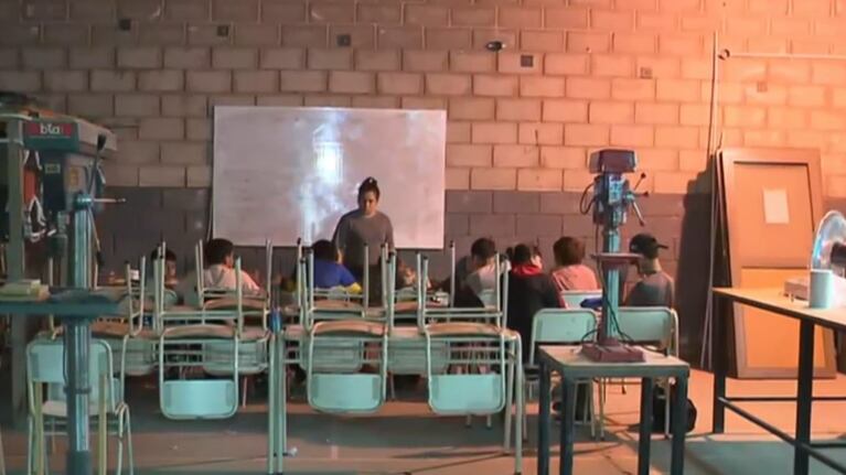 Hicieron un boquete y vaciaron el aula taller de un Ipem en Córdoba