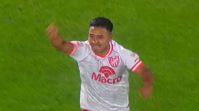 De penal, el gol de Puebla para el 1 a 1 de Instituto ante Riestra
