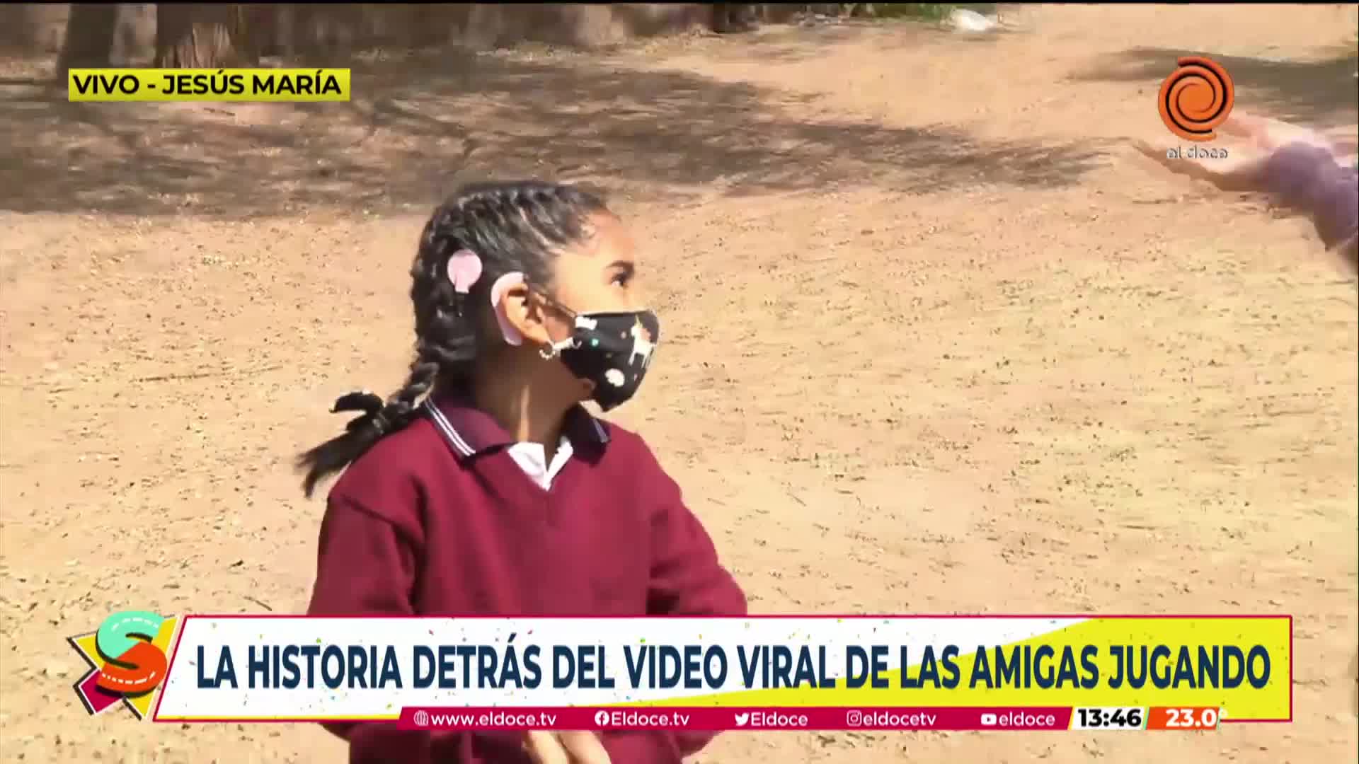 Son amigas y se comunican con lengua de señas