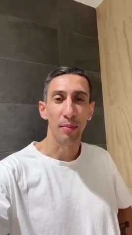 El saludo de Di María para Valentino Merlo