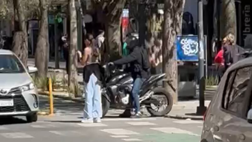 Filmó un robo en plena Chacabuco