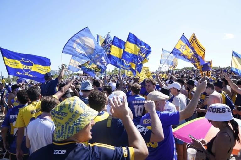 El Doce en el banderazo de los hinchas de Boca que coparon Miami para el Mundial de Clubes